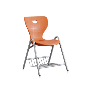 (Meubles) chaise en plastique d&#39;école